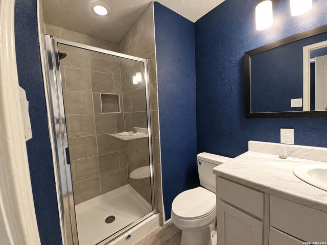 223 CR 6812, Natalia, TX 78059