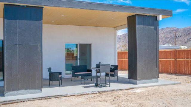 6586 Lupine, 29 Palms, CA 92277