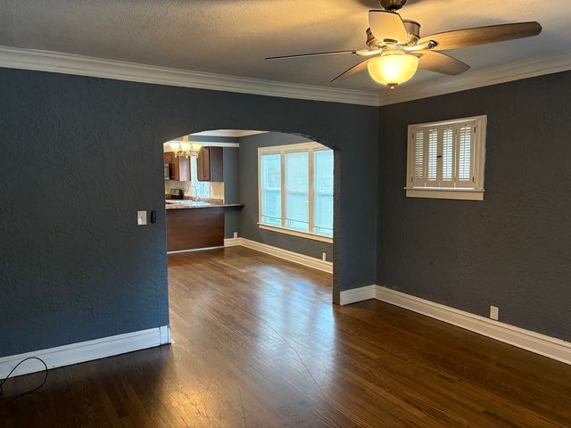1101 N Ash Street, Waukegan, IL 60085