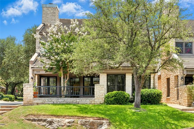 103 Birdie DR, The Hills, TX 78738