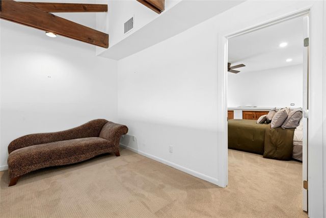 103 Birdie DR, The Hills, TX 78738
