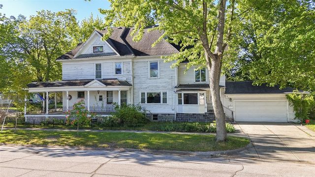 307 Center Street, Dowagiac, MI 49047