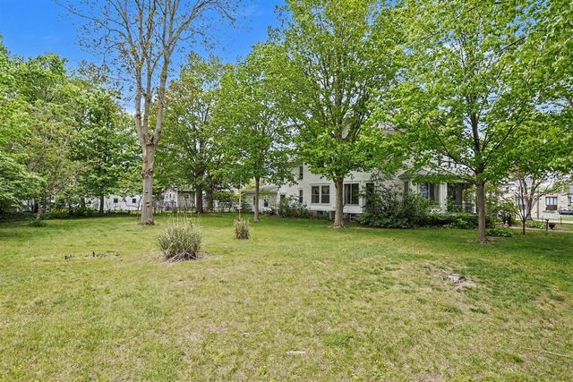 307 Center Street, Dowagiac, MI 49047