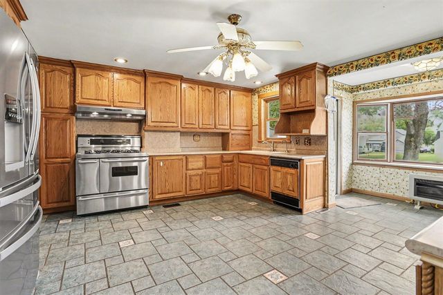 307 Center Street, Dowagiac, MI 49047