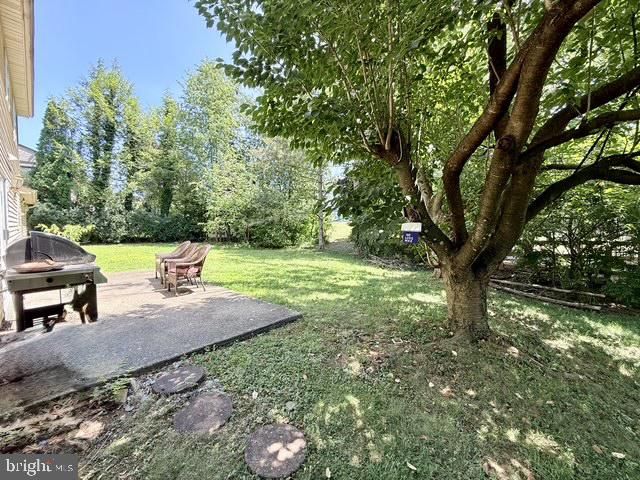 2112 ROSEWOOD CT, Wyomissing, PA 19610