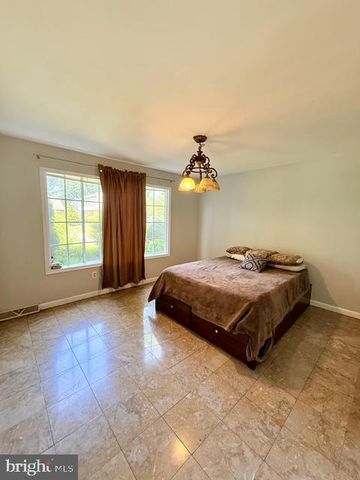 2112 ROSEWOOD CT, Wyomissing, PA 19610