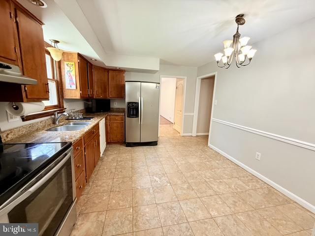 2112 ROSEWOOD CT, Wyomissing, PA 19610