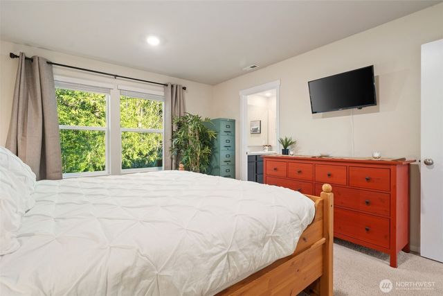 6588 Langley Avenue NE, Bremerton, WA 98311