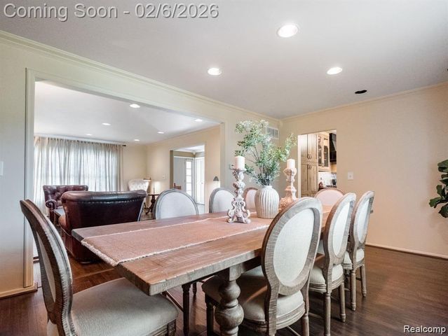 4819 THORNTREE Drive, West Bloomfield Charter Township, MI 48322