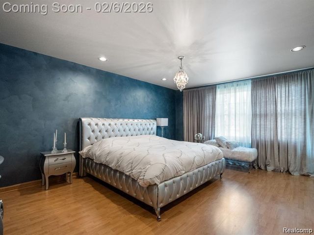 4819 THORNTREE Drive, West Bloomfield Charter Township, MI 48322