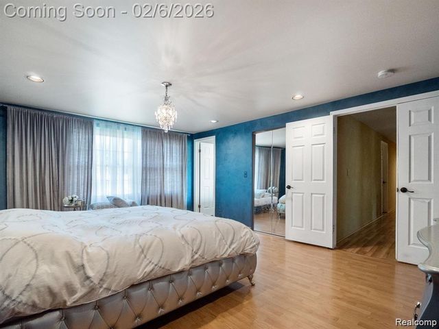 4819 THORNTREE Drive, West Bloomfield Charter Township, MI 48322