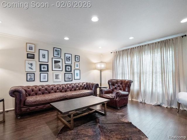 4819 THORNTREE Drive, West Bloomfield Charter Township, MI 48322