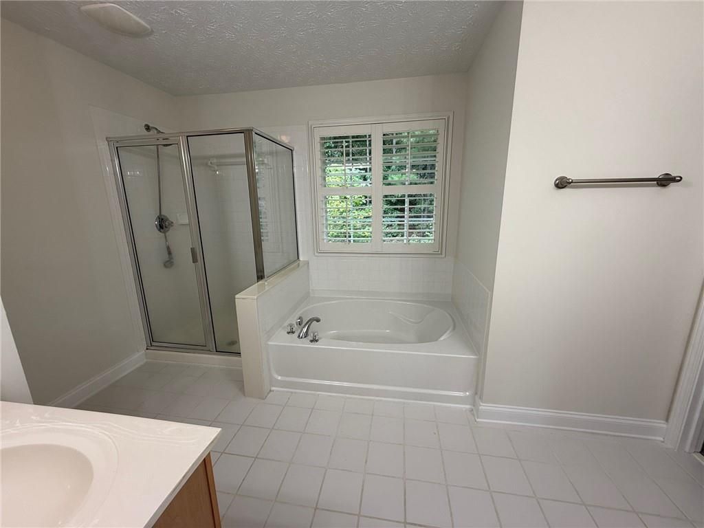 Image 20 of property listing at 2966 Fairton Trail, Lithonia, GA 30038