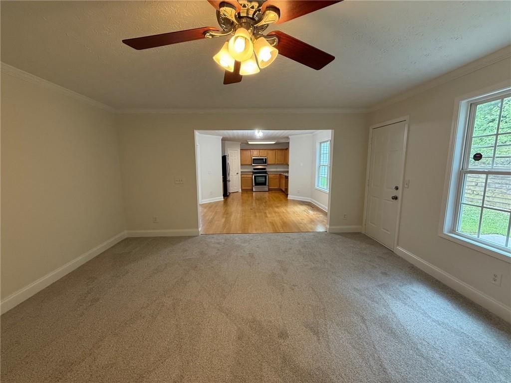Image 7 of property listing at 2966 Fairton Trail, Lithonia, GA 30038