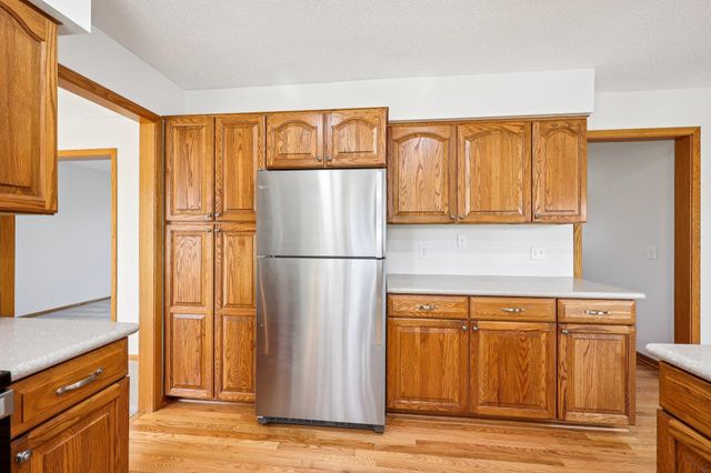 4615 Juneau Lane N, Plymouth, MN 55446