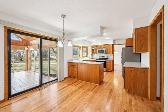 4615 Juneau Lane N, Plymouth, MN 55446