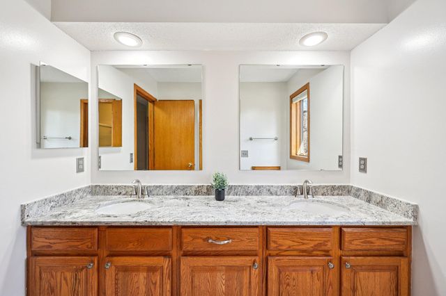 4615 Juneau Lane N, Plymouth, MN 55446