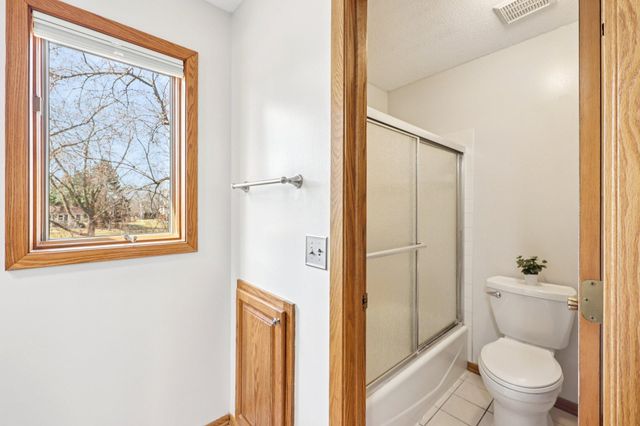 4615 Juneau Lane N, Plymouth, MN 55446