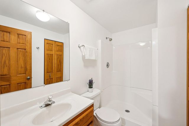 4615 Juneau Lane N, Plymouth, MN 55446