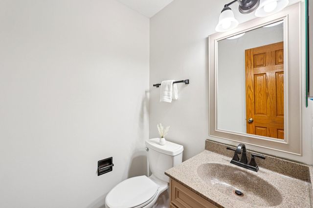 4615 Juneau Lane N, Plymouth, MN 55446