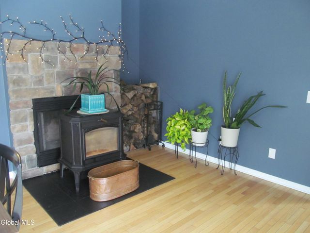 26 Gronczniak Road, Stillwater, NY 12170