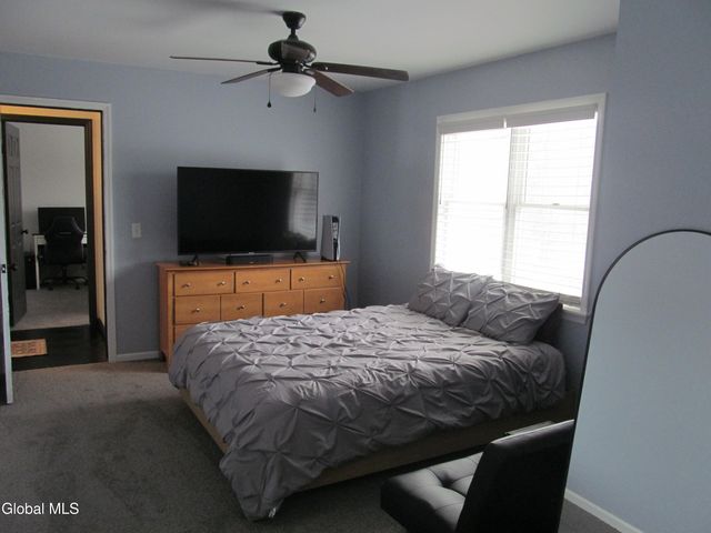 26 Gronczniak Road, Stillwater, NY 12170