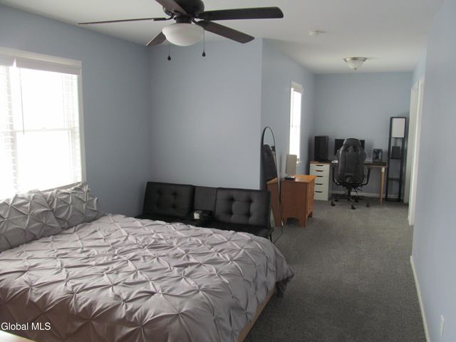 26 Gronczniak Road, Stillwater, NY 12170