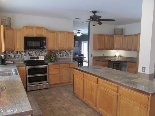 26 Gronczniak Road, Stillwater, NY 12170