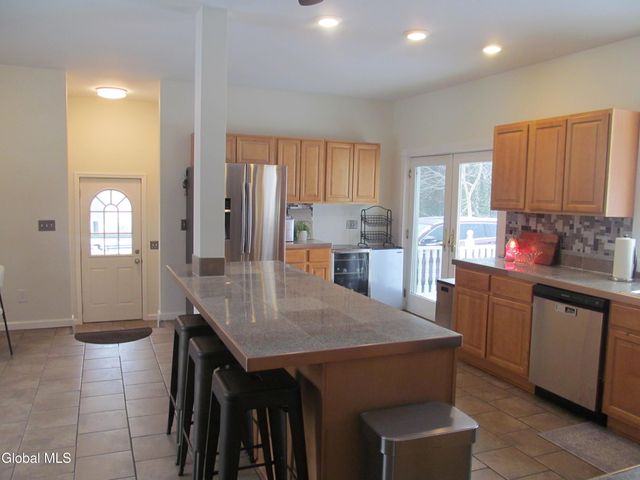 26 Gronczniak Road, Stillwater, NY 12170