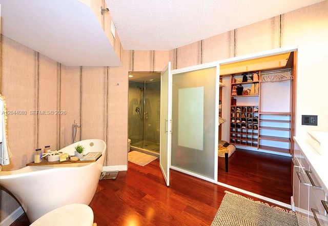 3600 Mystic Pointe Drive 718, Aventura, FL 33180