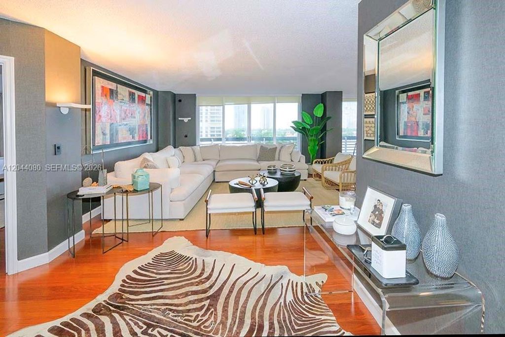 3600 Mystic Pointe Drive 718, Aventura, FL 33180