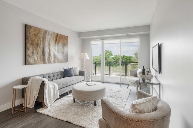 101 W Liberty Street 310, Barrington, IL 60010