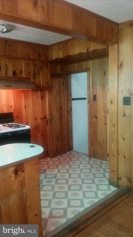 2528 S MASSEY ST, Philadelphia, PA 19142