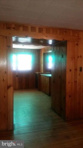 2528 S MASSEY ST, Philadelphia, PA 19142