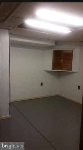 2528 S MASSEY ST, Philadelphia, PA 19142