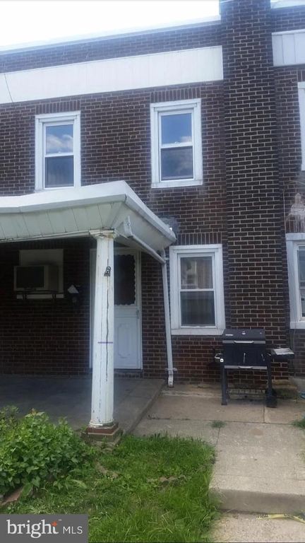 2528 S MASSEY ST, Philadelphia, PA 19142