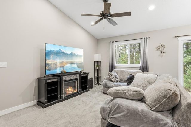 425 Alex Court, Somerset, WI 54025