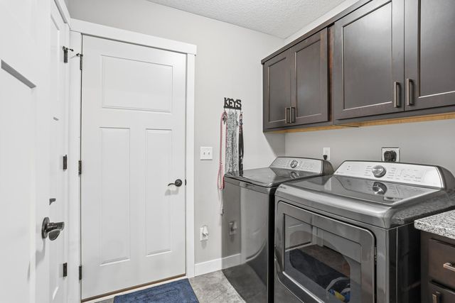 425 Alex Court, Somerset, WI 54025