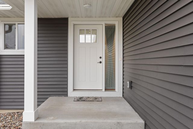 425 Alex Court, Somerset, WI 54025