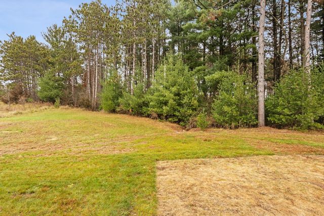 425 Alex Court, Somerset, WI 54025