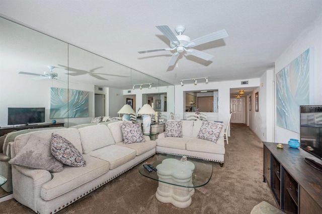 6001 BAHIA DEL MAR CIRCLE 527, St Petersburg, FL 33715