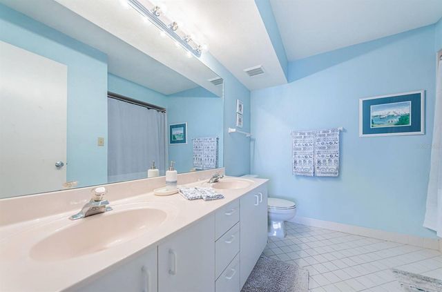 6001 BAHIA DEL MAR CIRCLE 527, St Petersburg, FL 33715