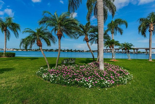 6001 BAHIA DEL MAR CIRCLE 527, St Petersburg, FL 33715