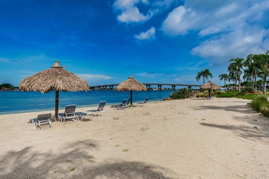 6001 BAHIA DEL MAR CIRCLE 527, St Petersburg, FL 33715