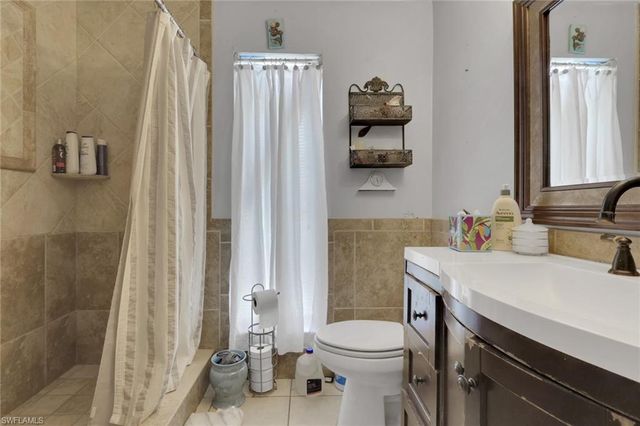 2001 48th ST SW, Naples, FL 34116