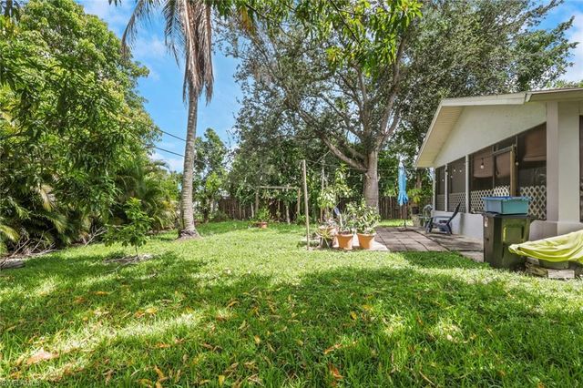 2001 48th ST SW, Naples, FL 34116