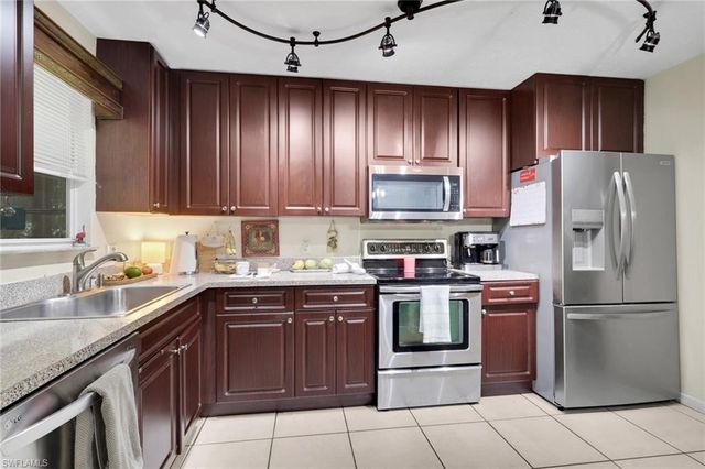 2001 48th ST SW, Naples, FL 34116