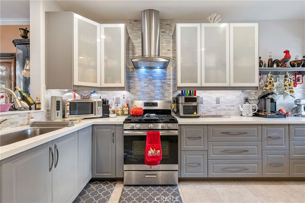 11265 Caminito Aclara, San Diego, CA 92126