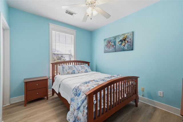 4218 King Rail Circle, Galveston, TX 77554