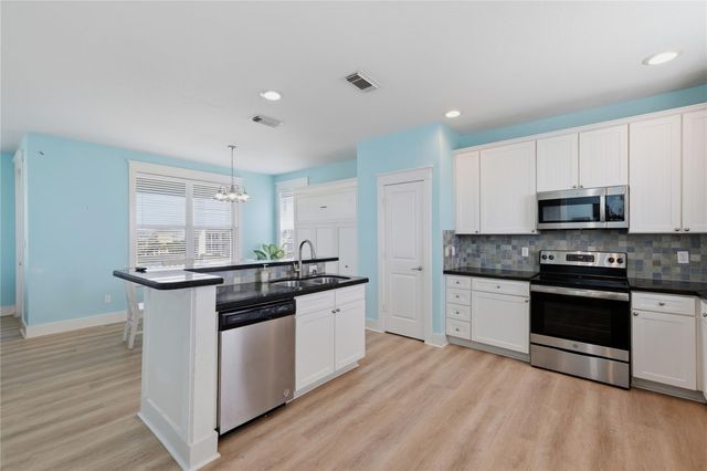 4218 King Rail Circle, Galveston, TX 77554